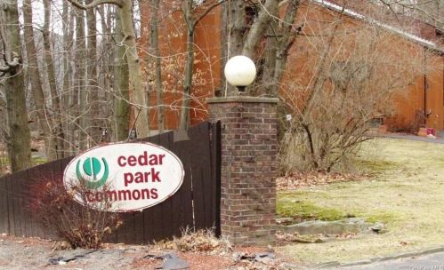 5 Cedar Park Cmns, Monticello, NY 12701-2585