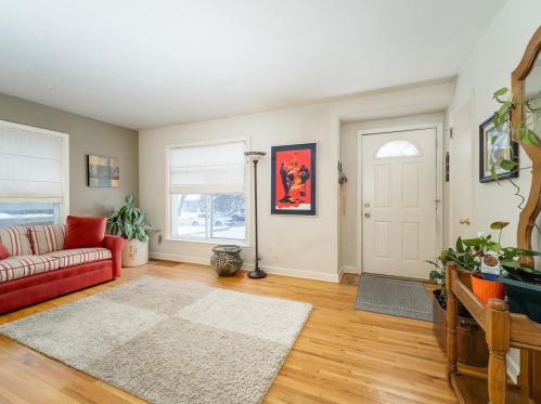 2713 Edgewood Ave, Minneapolis, MN 55426-3321