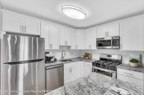 1401 Violet Ln, Jackson Twp, NJ 08527-4157
