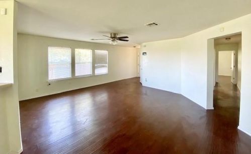 1206 Amberwood Loop, Uhland, TX 78640-5705