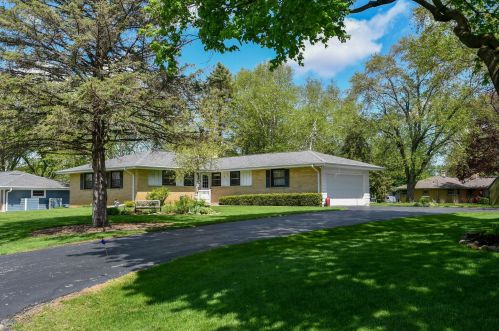 3642 158th St, Waukesha, WI 53151-5108