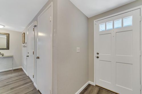 1072 Polk Ln, San Jose, CA 95117-2943