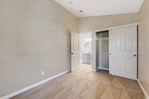 907 Kingwood St, Santa Rosa CA  95401-6509 exterior