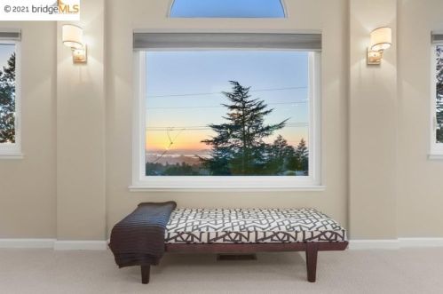 5525 Balboa Dr, Oakland CA 94611-2313 exterior