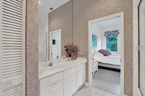 11646 Privado Way, Boynton Beach FL  33437-1924 exterior