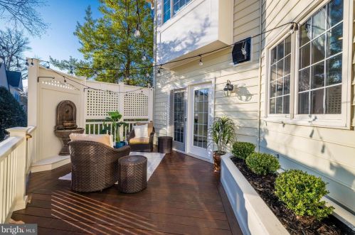 18506 Pelicans Nest Way, Leesburg VA  20176-3963 exterior