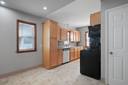 5006 29 Ave, Kenosha WI 53140-3049 exterior