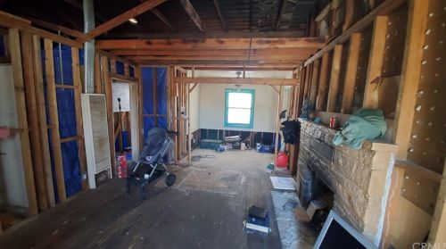 16748 Tracy St, Victorville, CA 92395-3808
