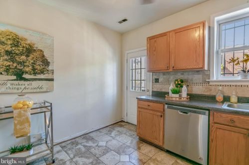 147 Thomas St, Washington DC  20001-1636 exterior