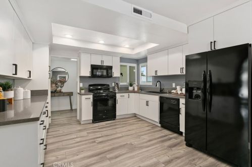 24302 Twig St, El Toro CA  92630-5263 exterior