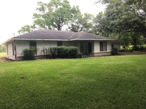 627 Barbers Hill Rd, Highlands, TX 77562-2312