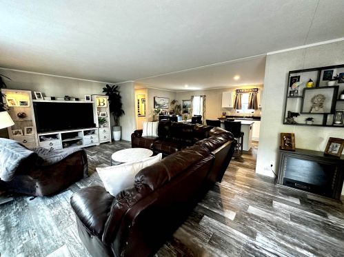 36 Cedar St, Hinsdale NH  03451-2427 exterior