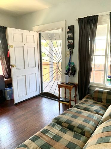 414 23rd St, Long Beach CA  90806-4404 exterior