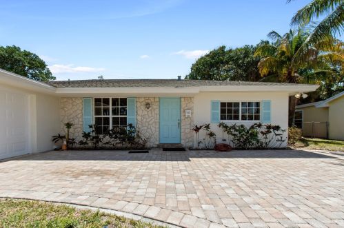 742 Fairhaven Dr, West Palm Beach, FL 33408-5214