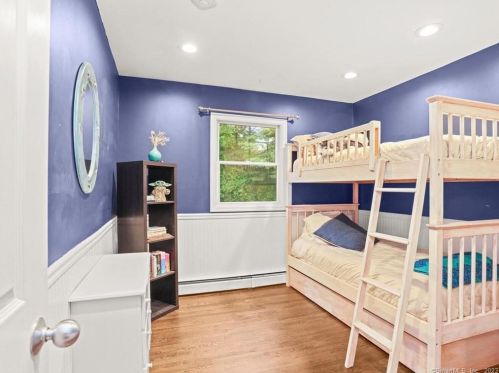 10 Pink Cloud Ct, Norwalk CT  06851-3310 exterior