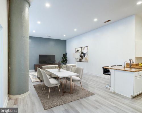 315 Arch St, Philadelphia, PA 19106-1800
