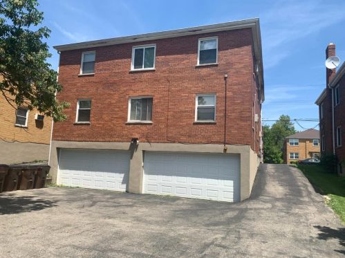 3913 Gatewood Ln, Cincinnati, OH 45236-3538