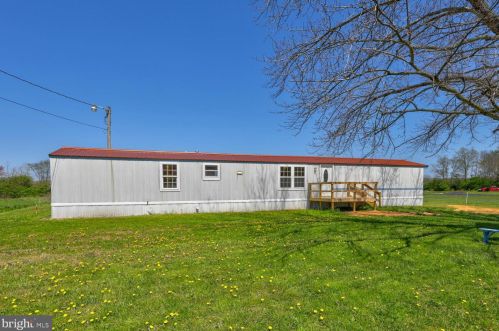 7549 Whiteleysburg Rd, Harrington DE  19952-3721 exterior