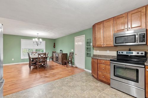 47 Old Woods Rd, Northwood NH  03261-3856 exterior