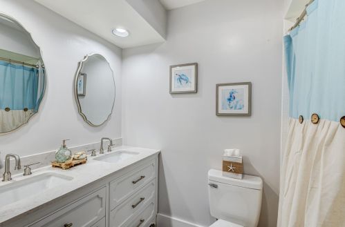 121 Ocean Dunes Cir, Jupiter FL  33477-9140 exterior