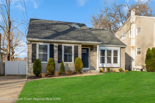 69 Chapin Ave, Tinton Falls, NJ 07701-1415