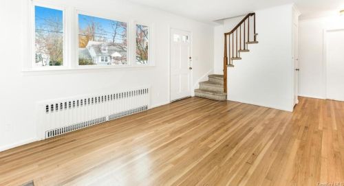 40 Glen Ave, Rye Brook NY  10573-2636 exterior