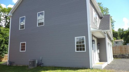 33 Maple Ave, Bethel, CT 06801-1416