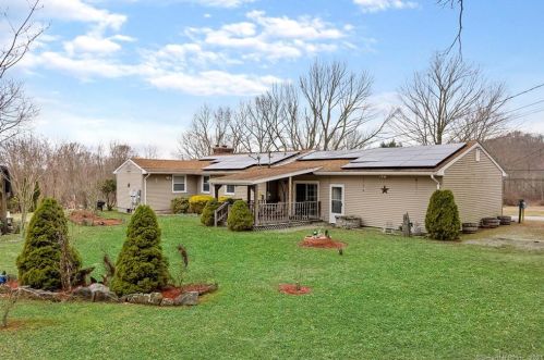 131 Sterling Hill Rd, Moosup, CT 06354-2029