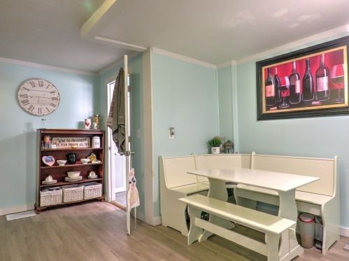 331 Pleasant St, Hanson MA 02341-1907 exterior