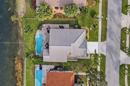 18125 21st St, Hollywood FL  33029-3030 exterior