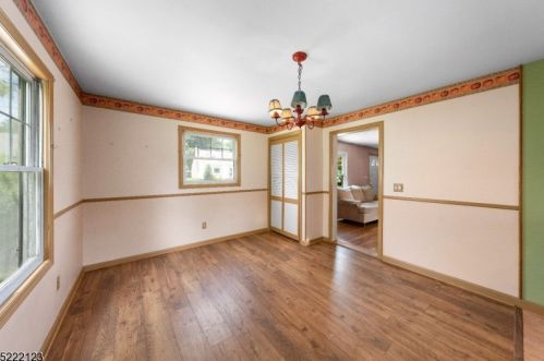 27 New York Ave, Flemington NJ  08822-1437 exterior