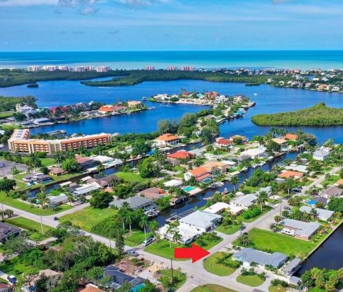 203 1st St, Bonita Springs, FL 34134-7300