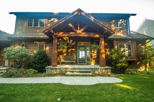 4726 Bark Rd, Sturgeon Bay, WI 54235-9552