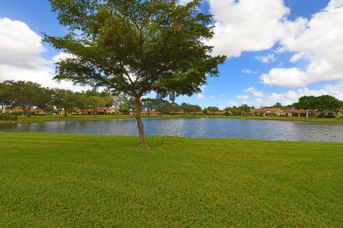 8261 Waterline Dr, Boynton Beach, FL 33472-2319