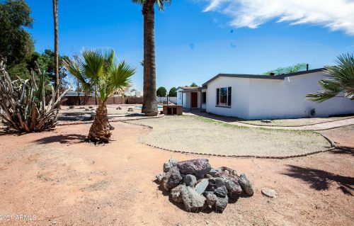 13845 41st Ave, Phoenix AZ  85053-5352 exterior