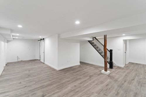 425 Blaine Ave, Canonsburg PA  15317-2107 exterior