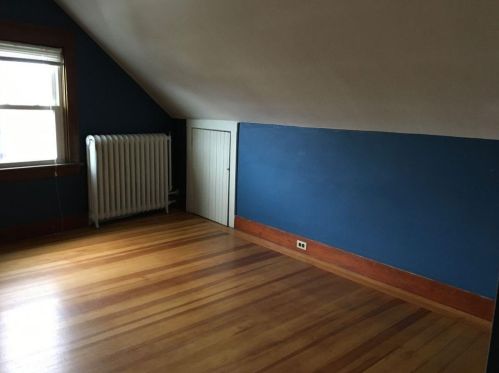 56 Middleton Ave, Middletown RI  02840-3657 exterior