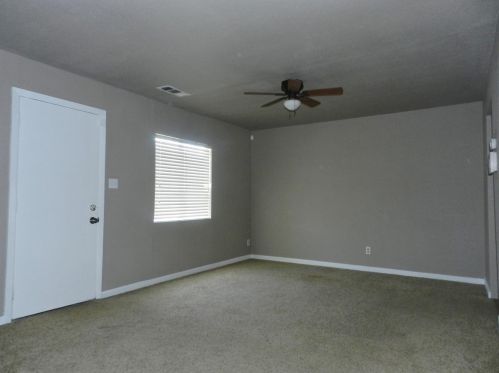 1340 Joseph St, Livingston CA  95334-1626 exterior