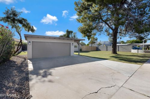 6844 8th Ave, Phoenix AZ  85013-1004 exterior