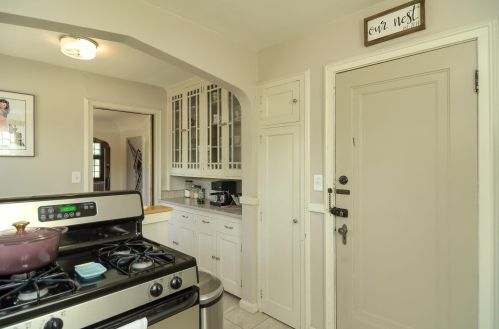 2935 Ewing Ave, Minneapolis MN 55422-3234 exterior