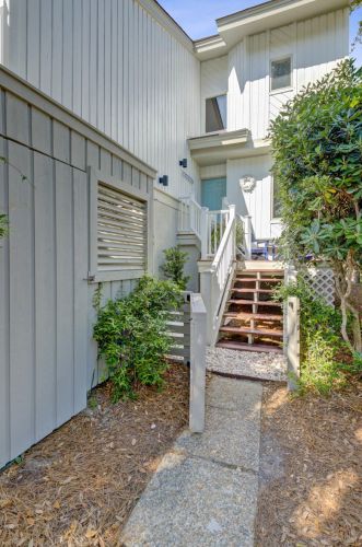 1 Back Ct, Isle Of Palms SC  29451-2827 exterior
