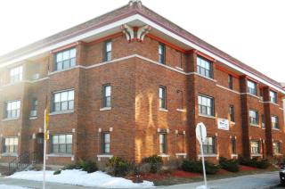 2733 Kilbourn Ave, Milwaukee WI  53208-3521 exterior