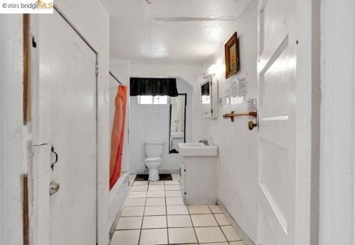 1521 9th St, Oakland CA  94607-1338 exterior