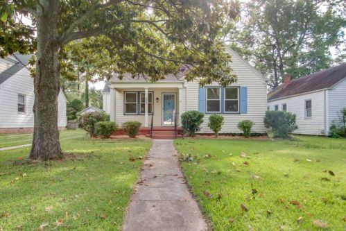 5208 Powhatan Ave, Norfolk, VA 23508-1752