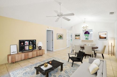 1103 Juniper Ct, Tavares FL  32778-4987 exterior