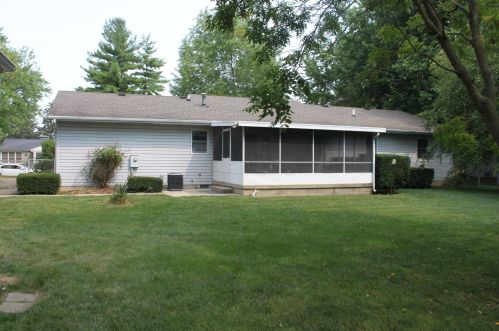 687 Elm St, Washington Ch OH  43160-2526 exterior