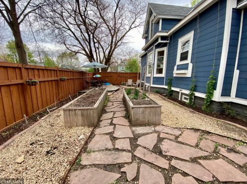 38 Douglas St, Saint Paul MN 55102-2714 exterior