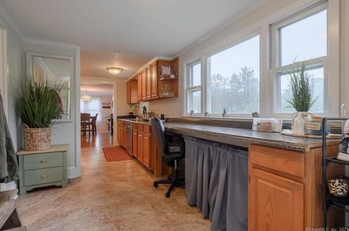 48 Riverside Rd, Sandy Hook CT  06482-1213 exterior