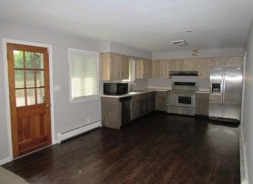 50 Rose Ter, Covington, KY 41017-2562