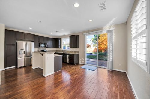 16278 Prairie Fire Ct, Lathrop CA  95330-8963 exterior